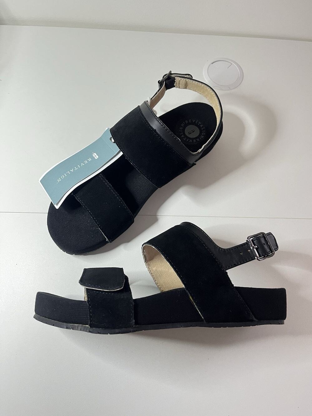 NWOB REVITALIGN Women's Adjustable Strappy Sandal Wedge Black Size 8B Chunky New